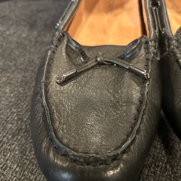 Vionic Women’s “Virginia” Black Leather Driving Moccasins main image 6